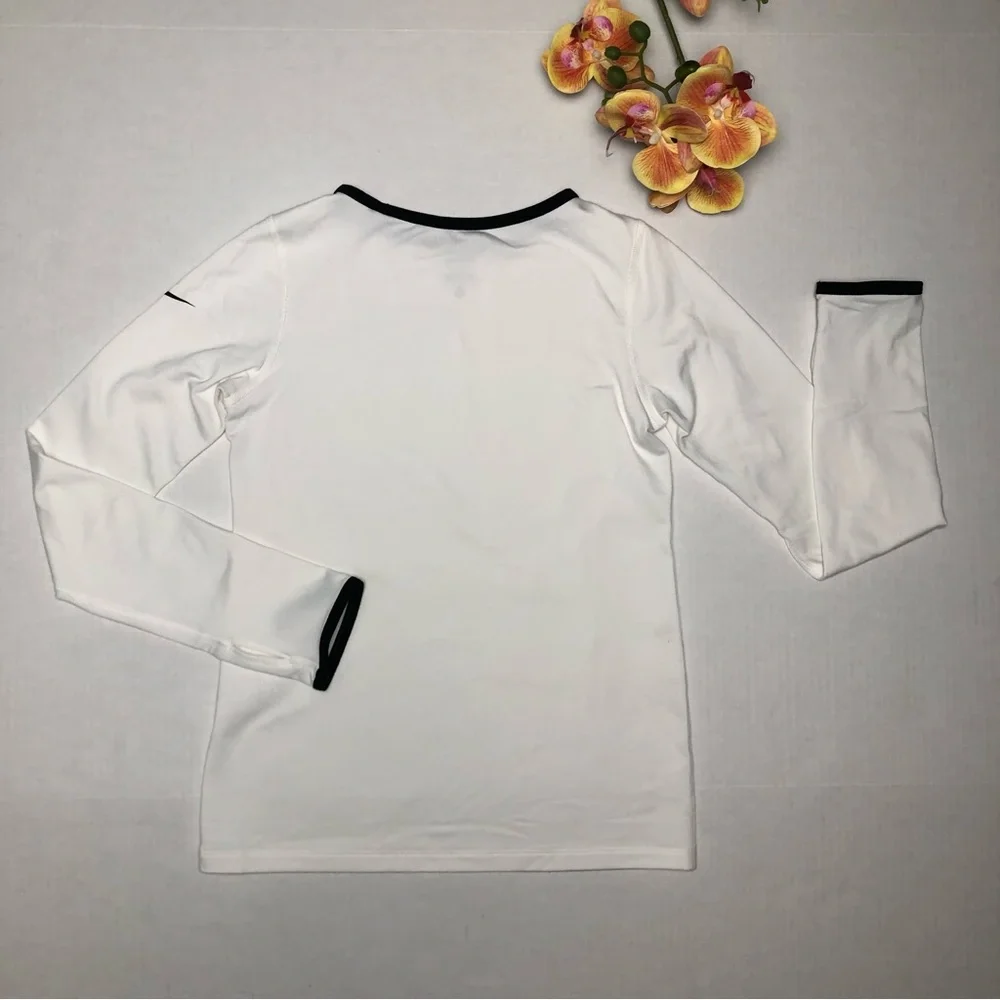 Nike Pro Girl’s Crew Neck Dri-Fit Therma Long Sleeve Shirt - Picture 5 of 5